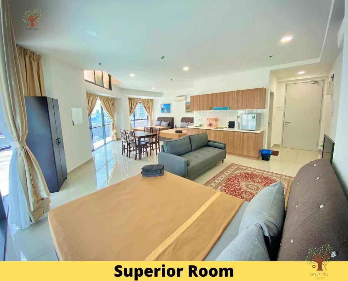Sweet Tree Homestay ペタリンジャヤ エクステリア 写真